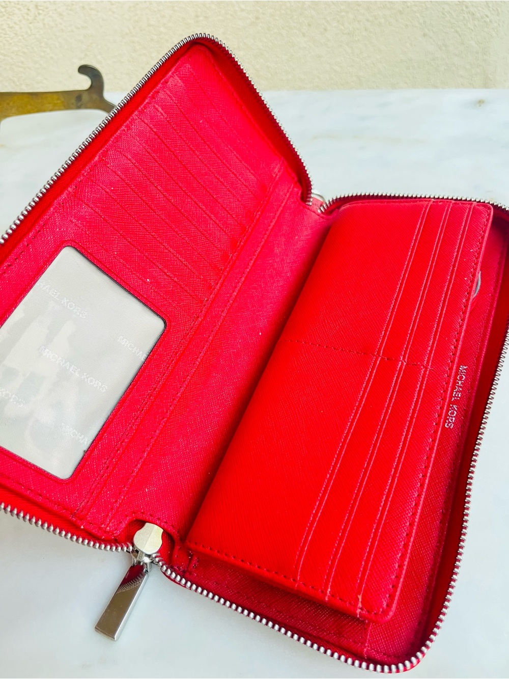 Michael Kors red leather zip wallet - Picture 4 of 6